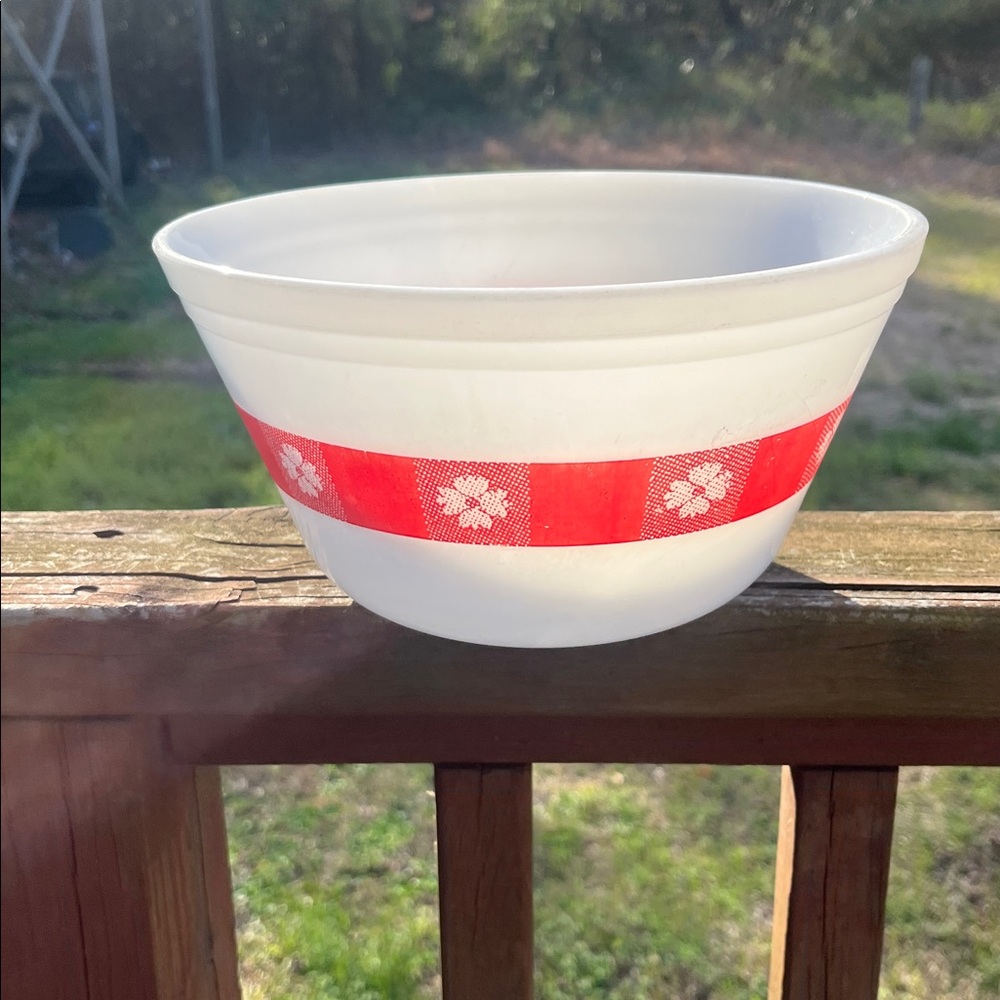 1950’s WHITE MILK GLASS FEDERAL GLASS GINGHAM DESIGN